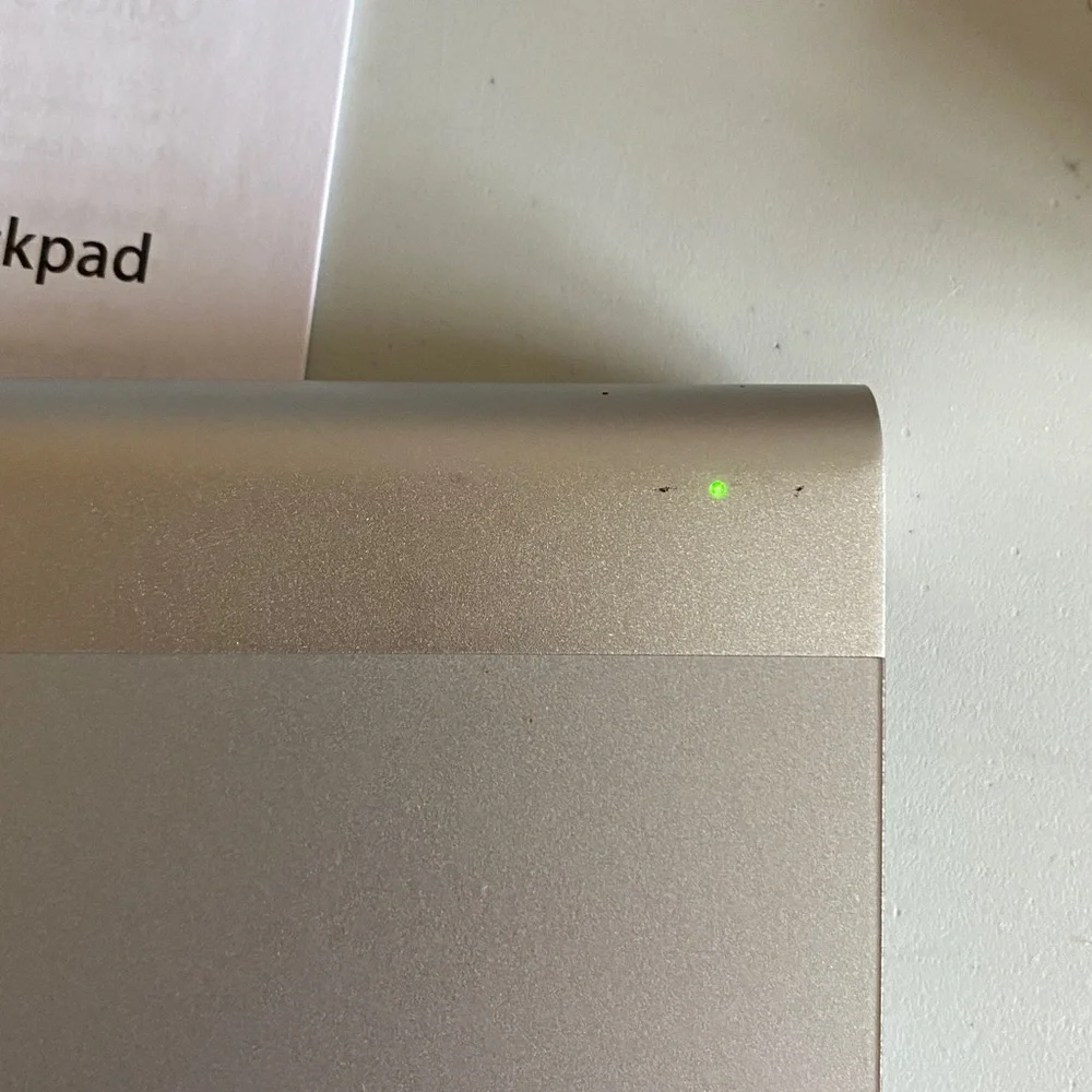 Apple Magic Track Pad A1339 Wireless Mouse Pad *Works* 2011